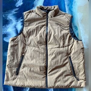 NEW NO TAGS 32 Degree Men’s lightweight Puffer Vest Mens XXL Brown and Navy